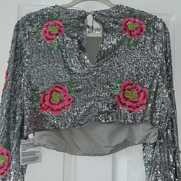 ASOS Edition blouson sleeve crop top in floral Sequin - Picture 6 of 10